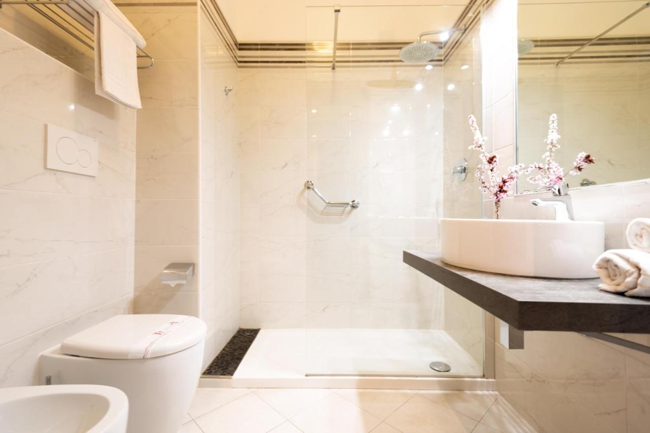 Hotel Castello Artemide Congressi カステル・サン・ピエトロ・テルメ エクステリア 写真